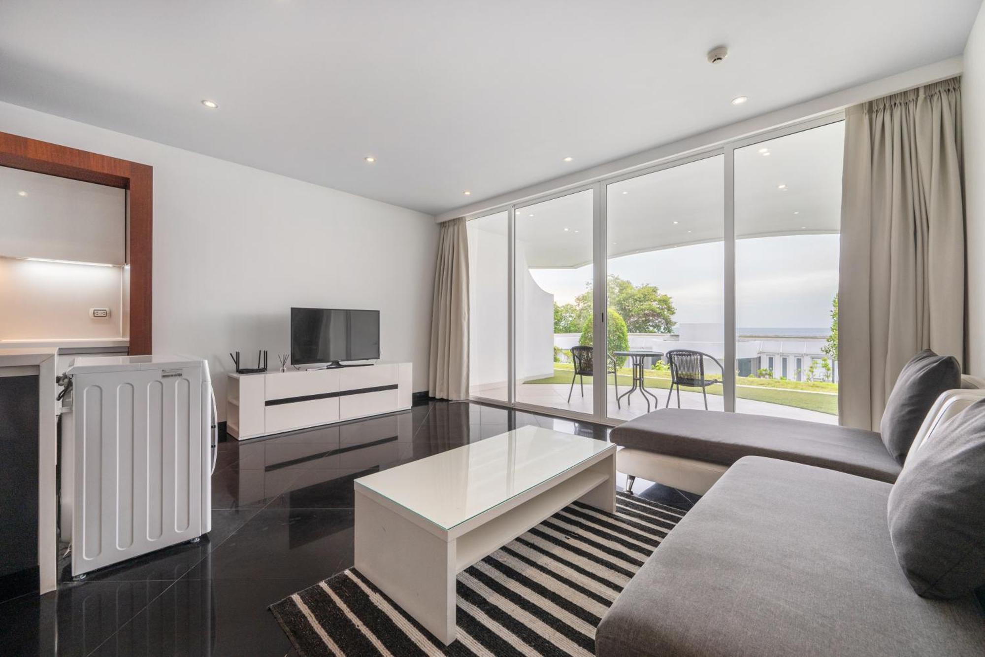 Pure Sunset Beach - Ocean View Room, Pattaya นาจอมเทียน ภายนอก รูปภาพ