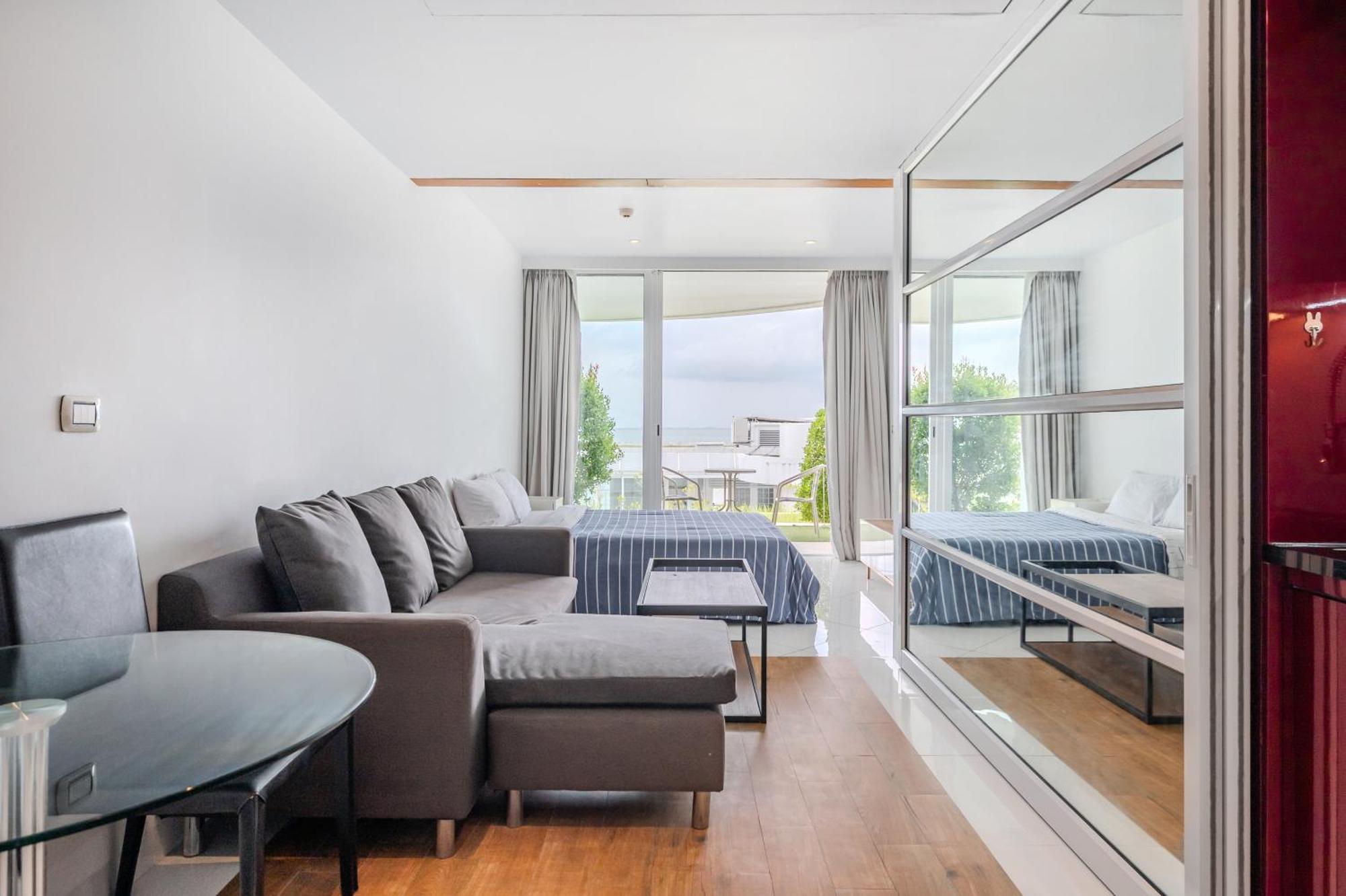 Pure Sunset Beach - Ocean View Room, Pattaya นาจอมเทียน ภายนอก รูปภาพ